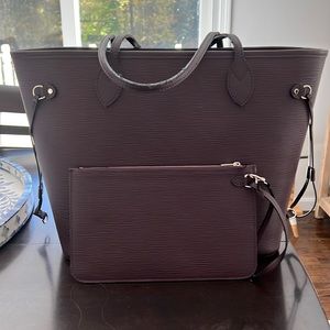 Louis Vuitton Neverful MM epi leather